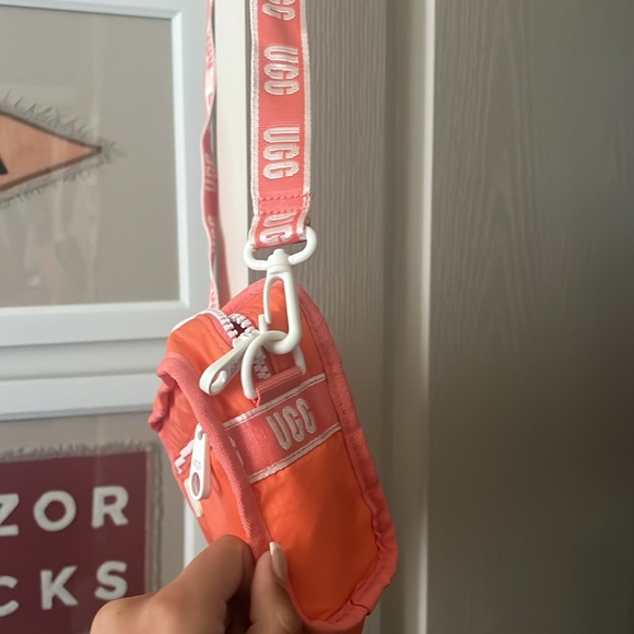 Ugg W Janey 11 Ripshop crossbody - Picture 2 of 2